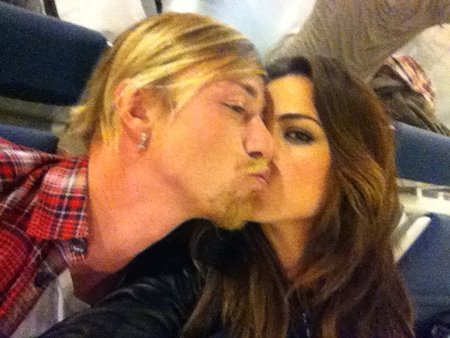 Los gastos mejor a medias, Guti y Romina ya viven juntos