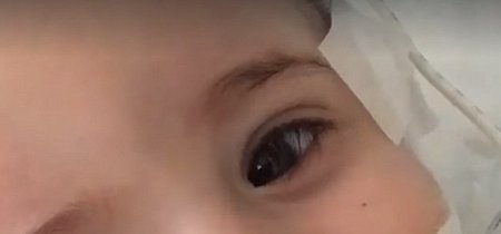 Una bebé despierta del coma después de que sus padres se negaran a desconectarla