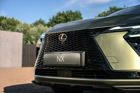 Lexus NX 2026