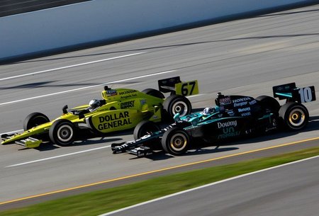 Ed Carpenter logra su primera victoria en un final apretado