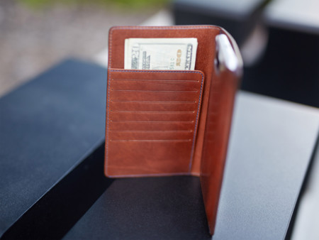 Danny P., la funda para iPhone que quiso ser billetero (o al revés)