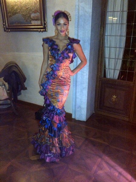 Nicole Scherzinger se nos pone flamenca en la Feria de Sevilla: ¡cántate unas sevillanas, mujer!