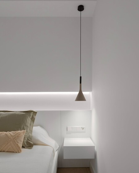 Dormitorio En Este Proyecto Creamos Un Cabezal De Cama Con Iluminacion Indirecta Integrada En 1