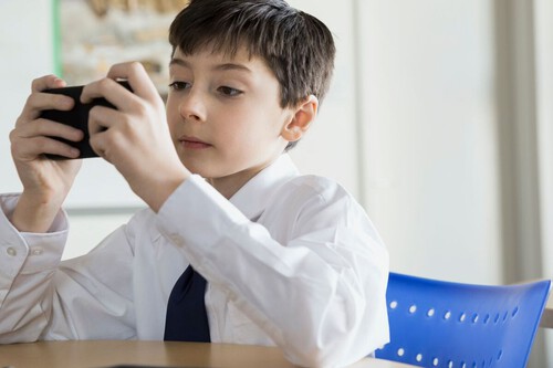 PT quiere prohibir los celulares en las escuelas de México para tener mejores alumnos. Nadie sabe si funcionará