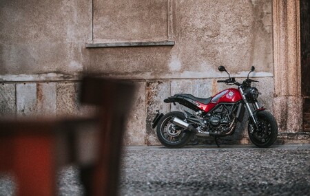 Benelli Leoncino 500 2021