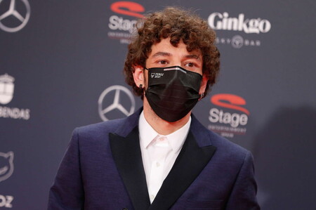 Con looks clásicos y toques de color, así se vivió la alfombra roja presencial de los Premios Feroz 2021 de esta noche