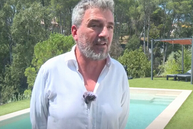 Antonio Molina alquila su piscina por horas en verano: "En un buen día puedo sacar alrededor de 150 euros"