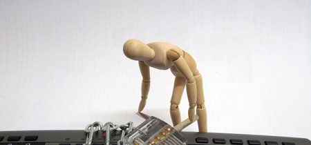 Quiero hackear el Facebok de mi amante y he buscado cómo en la Dark Web