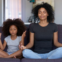 Mindfulness para niños: qué es, qué beneficios tiene y cómo enseñárselo a los niños desde bebés