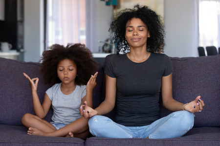 Mindfulness para niños: qué es, qué beneficios tiene y cómo enseñárselo a los niños desde bebés