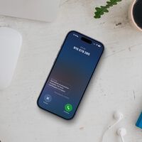 Lo nuevo de iOS 26 ha logrado lo inimaginable: que no me frustre cuando me ponen una llamada en espera