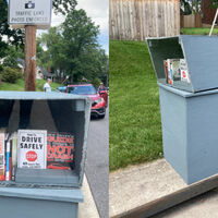 Un radar 'fake' con libros: la loca y funcional idea de un vecino para asustar y reducir la velocidad en su barrio