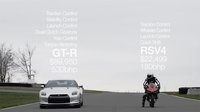 Aprilia RSV4 Factory vs. Nissan GT-R, ¿será este el día en que gane el coche?