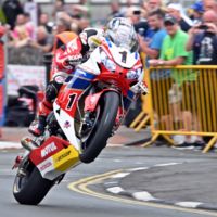 John McGuinness puede haber levantado la liebre de la nueva Honda CBR 1000 RR