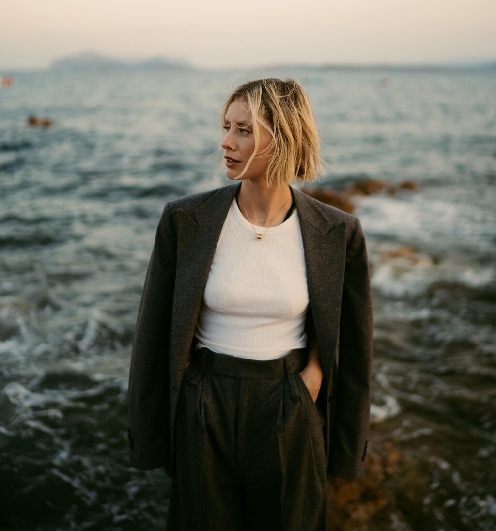 Los baggy jeans rompen con los pitillos este otoño: unos vaqueros anchos de Massimo Dutti híper cómodos y en tendencia 