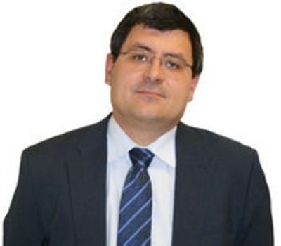El tipo serio, aburrido y que nunca dice nada fuera de lugar en las redes sociales