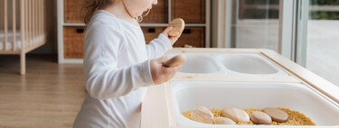 Actividades con trasvases Montessori: en qué consiste y cómo beneficia a los niños este práctico y divertido juego casero 