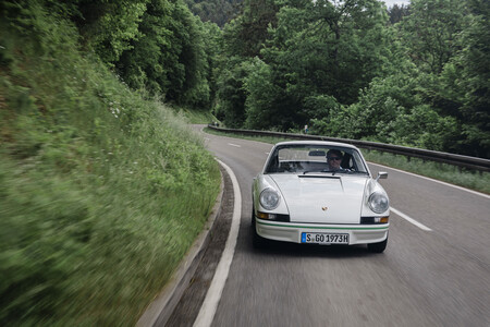 Porsche 911 Carrera R.S 2.7
