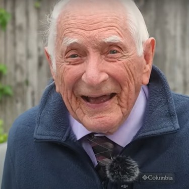 John Scharffenberg, 102 años y experto en longevidad: "Comer patatas es como tomar helado"
