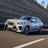 El nuevo BMW iX2 es más barato que los Mercedes-Benz EQA y Audi Q4 e-tron, aunque le falta un pelín de autonomía