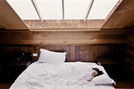 Oscuridad absoluta y ausencia de ruidos: los dos elementos imprescindibles para dormir