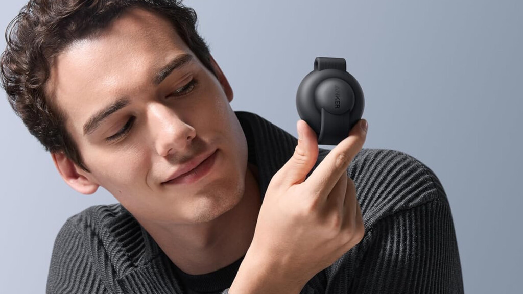 No más cables de viaje: así es el accesorio plegable de Anker para recargar un iPhone, unos AirPods y un Apple Watch 