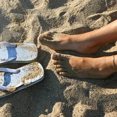 Si tienes manchas en las uñas de los pies podrían ser hongos y así puedes eliminarlos rápidamente