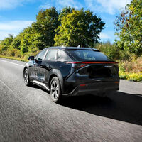 Tres kilómetros más de autonomía por kilómetro recorrido: la solución a los largos tiempos de recarga del coche eléctrico se esconde bajo el asfalto