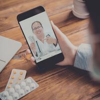 WhatsApp se convirtió en el nuevo consultorio en México y está agotando a los médicos