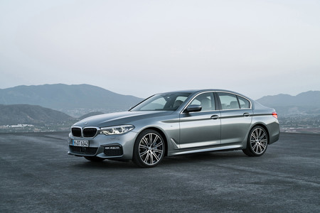 Este es el BMW Serie 5 2017 y quiere que te olvides por siempre de sus rivales, y creemos que puede lograrlo