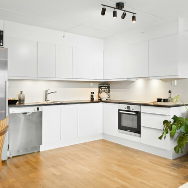 Vuelve a Lidl la estantería de encimera que añade almacenamiento y optimiza el espacio disponible en la cocina por menos de 14 euros