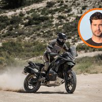 Rodolfo Martínez, experto en conducción de motos: "Lo ideal es conducir con las piernas, no con las manos" 