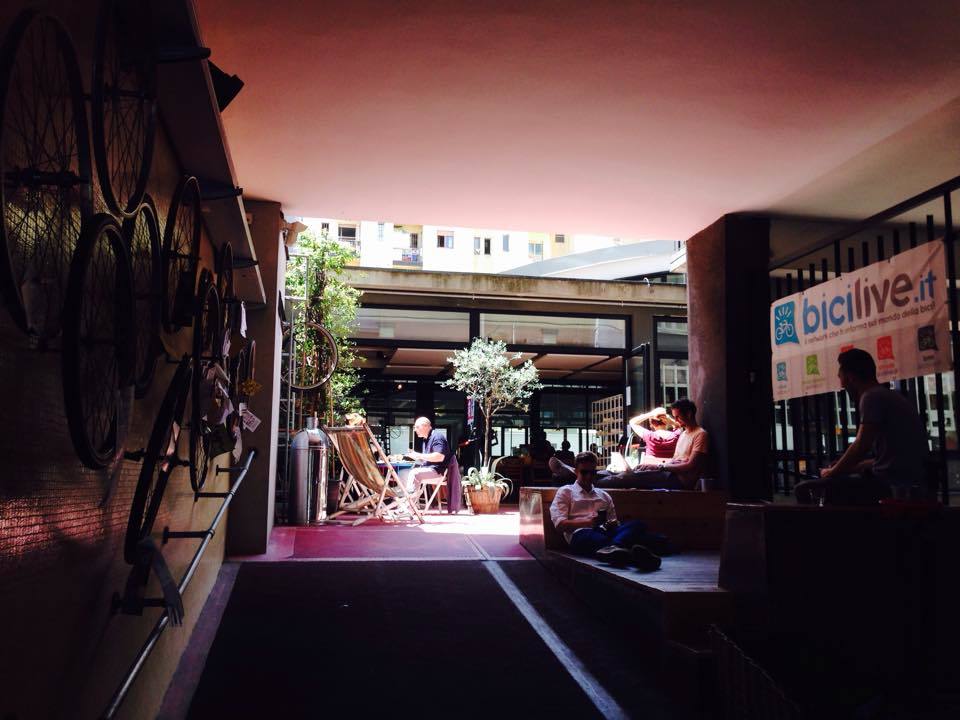 Foto de Upcycle Milano Bike Café (9/9)