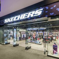 Vuelven las sandalias Skechers que suman altura sin dolor de pies: cuestan menos de 35 euros  