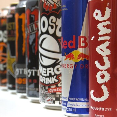 Parecía estar sano, pero tras sufrir un extraño ictus descubrieron que tomaba ocho bebidas energéticas diarias: “El diagnóstico quedó claro”