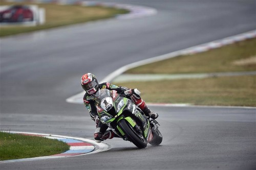Jonathan Rea y Kenan Sofuoglu consiguen poles de las que parecen fáciles en Magny Cours