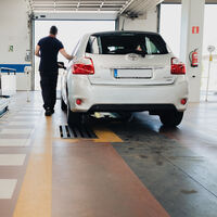 Cuando la Guardia Civil destapó una red fraudulenta de ITV en Valencia se llevó una sorpresa: había un Guardia Civil detrás