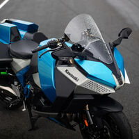 La Kawasaki de hidrógeno es real: este es el modelo final que saldrá a la calle. Ha rodado en circuito y viene con dos grandes tanques 