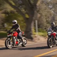 El último intercomunicador para moto de Cardo mejora su autonomía y prestaciones, por 389 euros