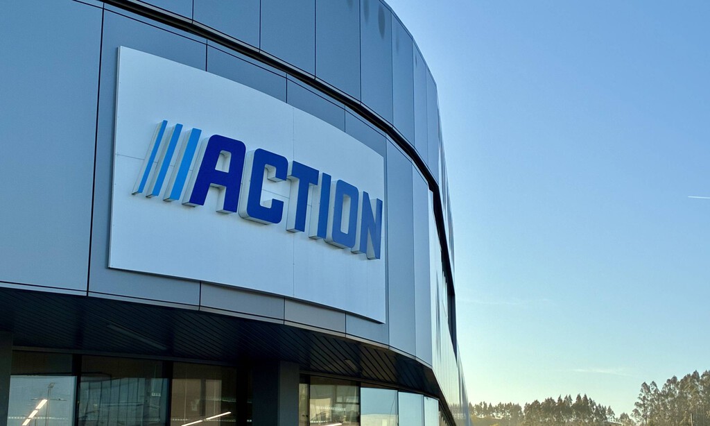 Action tiene rebajada (hasta el 28 de abril) esta silla colgante ideal para la terraza o jardín 