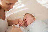 ¿Pasa algo si le corto las uñas al recién nacido? 