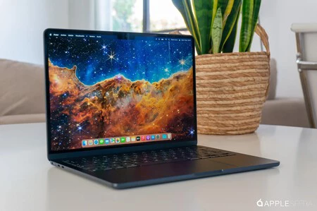 MacBook Air M2 の分析中