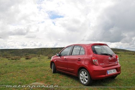 Nissan Micra CVT Lado izquierdo