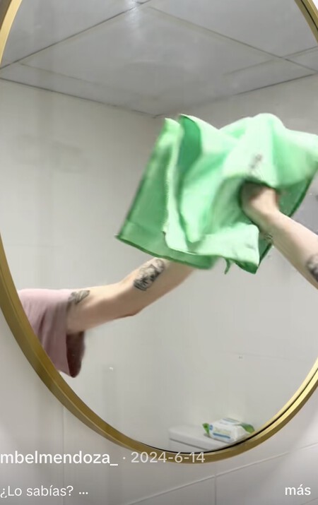 Las bayetas de microfibra tienen dos caras: la interior y la exterior.