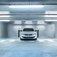 Peugeot 508 Hybrid, ofrece hasta 54 km de manejo 100% eléctrico