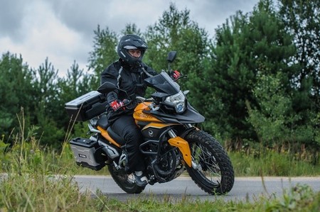 M1NSK TRX 300i, aparente trail desde Bielorusia