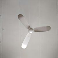 Instalar un ventilador de techo bien es esencial, que además quede estético es aún mejor: este ingeniero eléctrico ha resuelto todas mis dudas