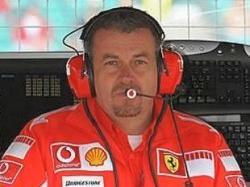Nigel Stepney avisa a Ferrari