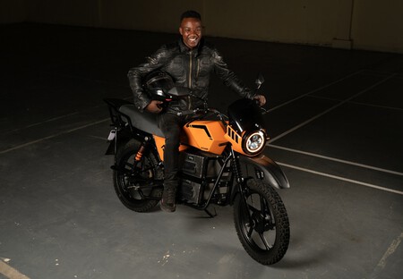 Moto Electrica Africana 008