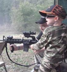 Vivir con armas, ¡Papi, cómprame un Kalashnikov!